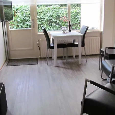 Huize Eikenhof Διαμέρισμα Μπέργκεν