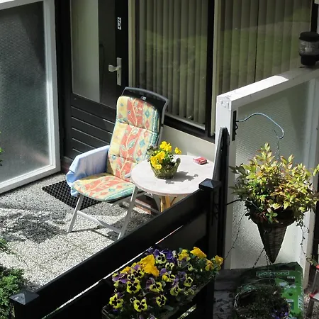 Huize Eikenhof Apartament *