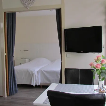 Appartement Huize Eikenhof Bergen